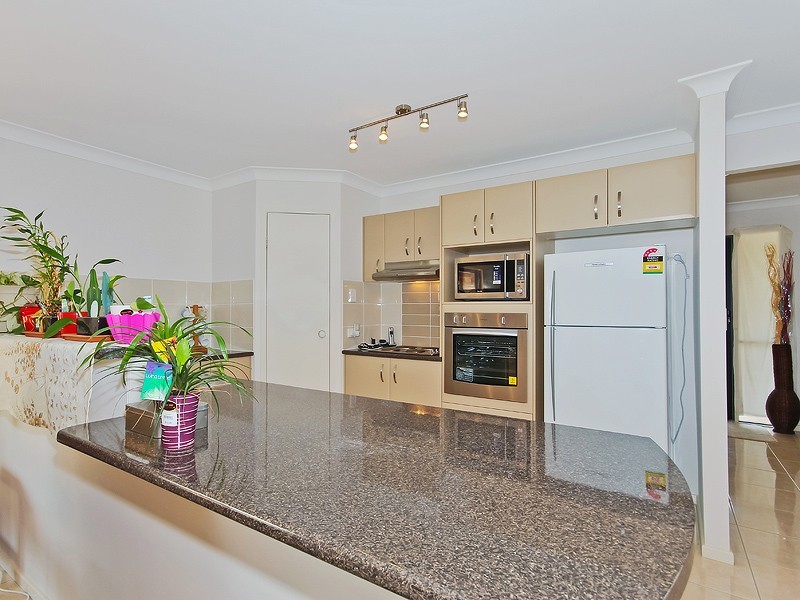 27 Sunstone Circuit, Mango Hill QLD 4509