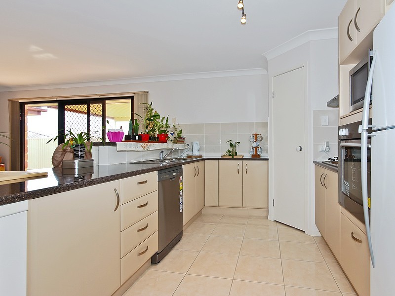 27 Sunstone Circuit, Mango Hill QLD 4509