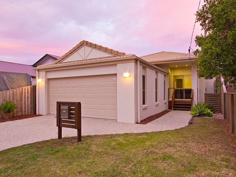 30 Lucas Street, Scarborough QLD 4020