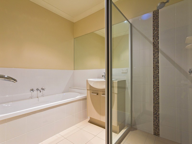 30 Lucas Street, Scarborough QLD 4020