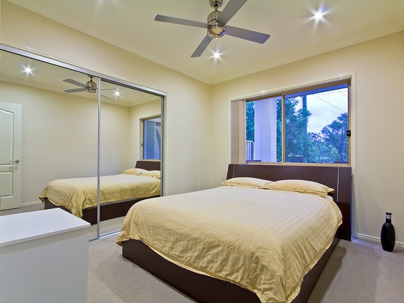 30 Lucas Street, Scarborough QLD 4020