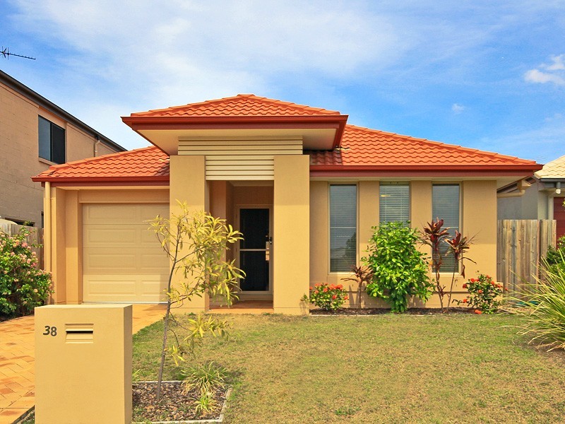 38 Menara Circuit, North Lakes QLD 4509
