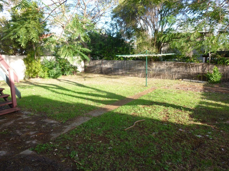 5 Baldwin Street, Redcliffe QLD 4020