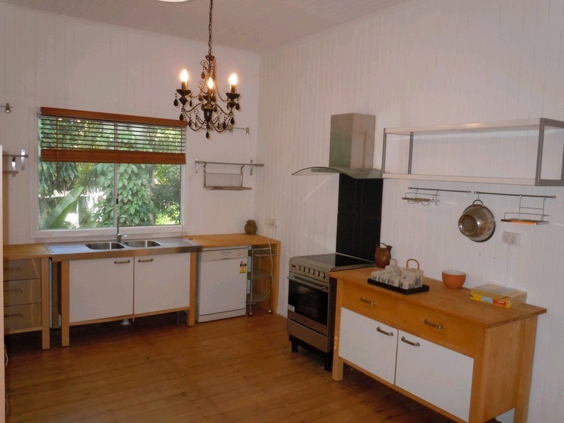 2a Ferguson Street, North Ipswich QLD 4305