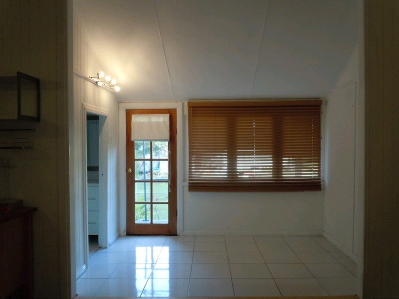 2a Ferguson Street, North Ipswich QLD 4305