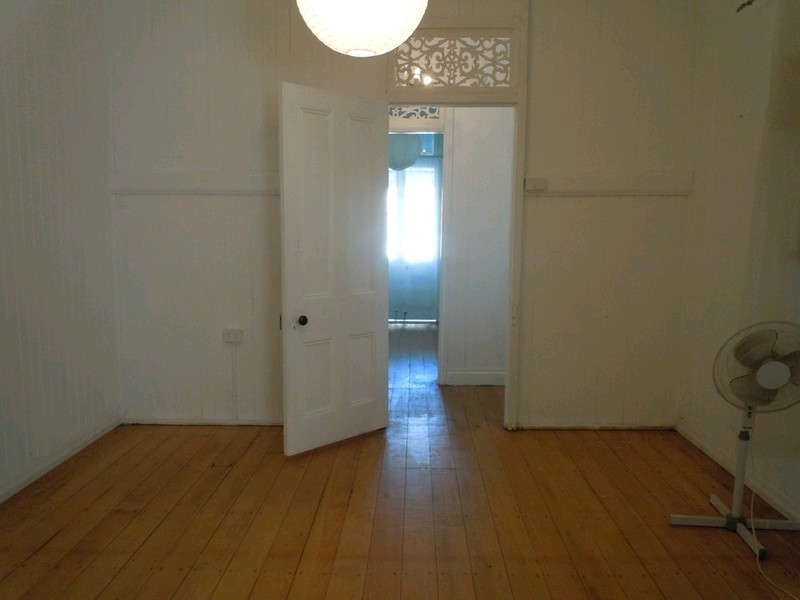 2a Ferguson Street, North Ipswich QLD 4305