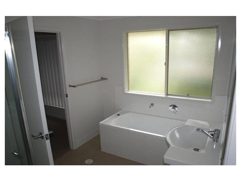 14a River Road, Dinmore QLD 4303