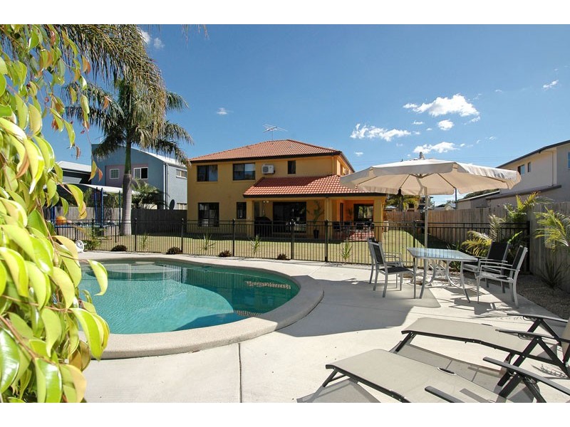 46 Palmtree Ave, Scarborough QLD 4020