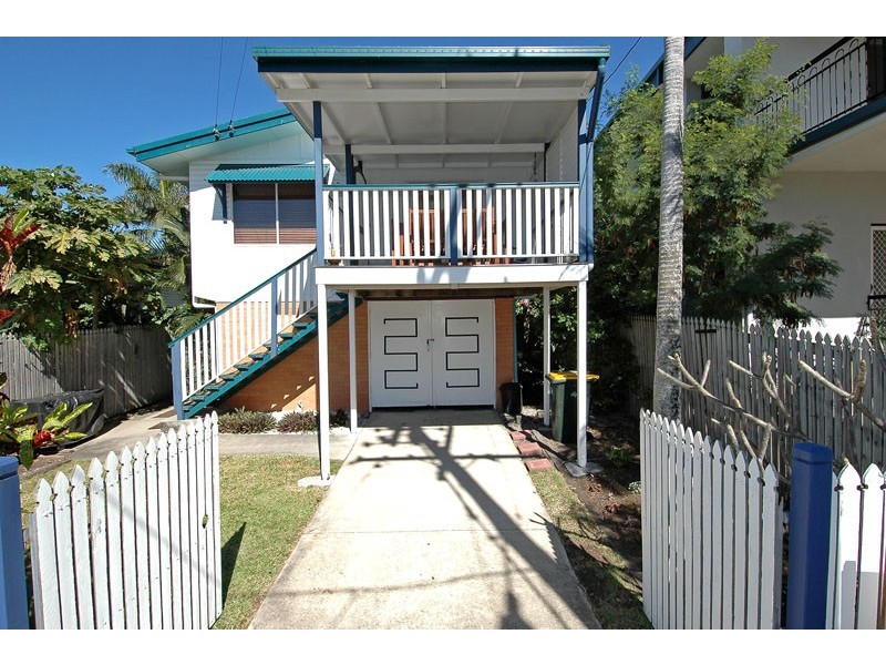 35 Donkin Street, Scarborough QLD 4020