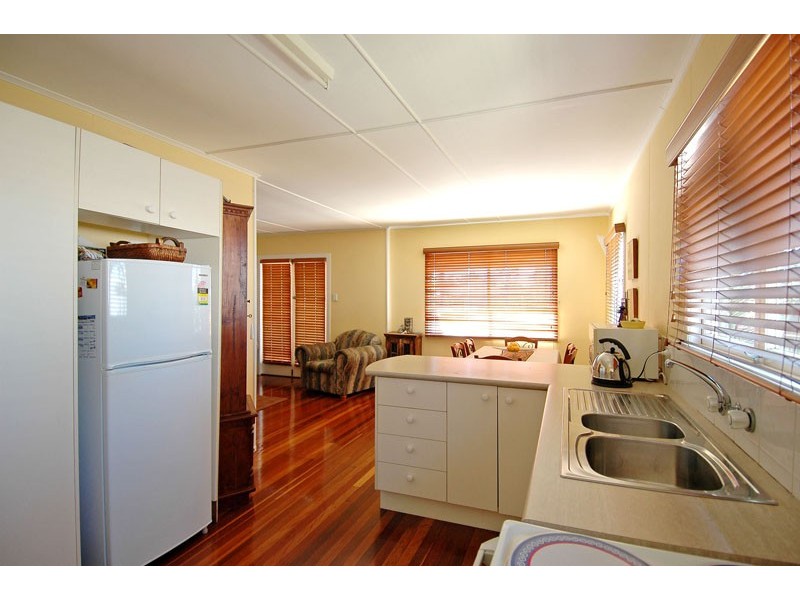 35 Donkin Street, Scarborough QLD 4020