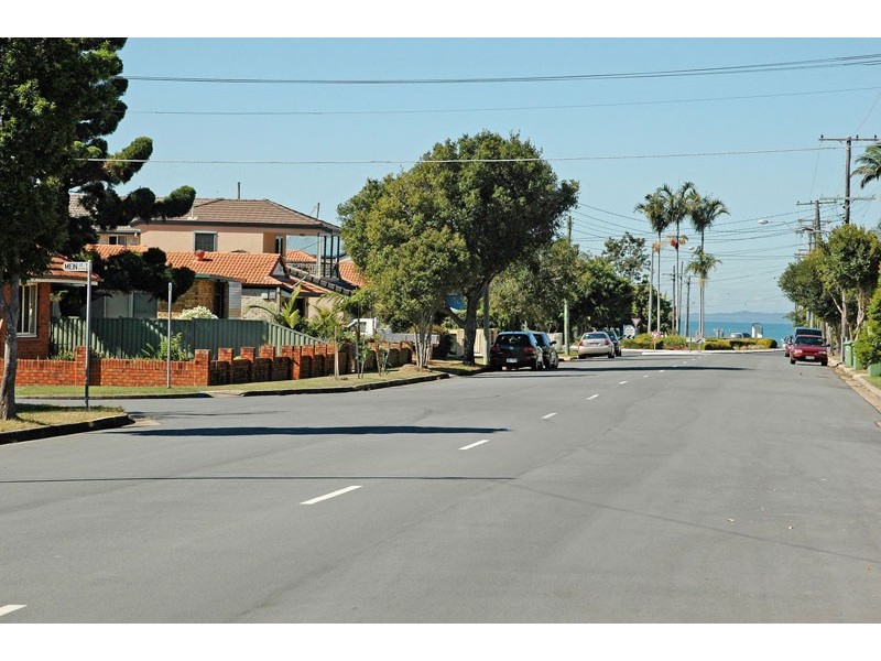 35 Donkin Street, Scarborough QLD 4020