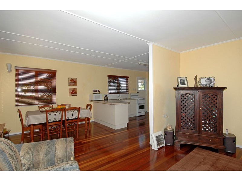 35 Donkin Street, Scarborough QLD 4020