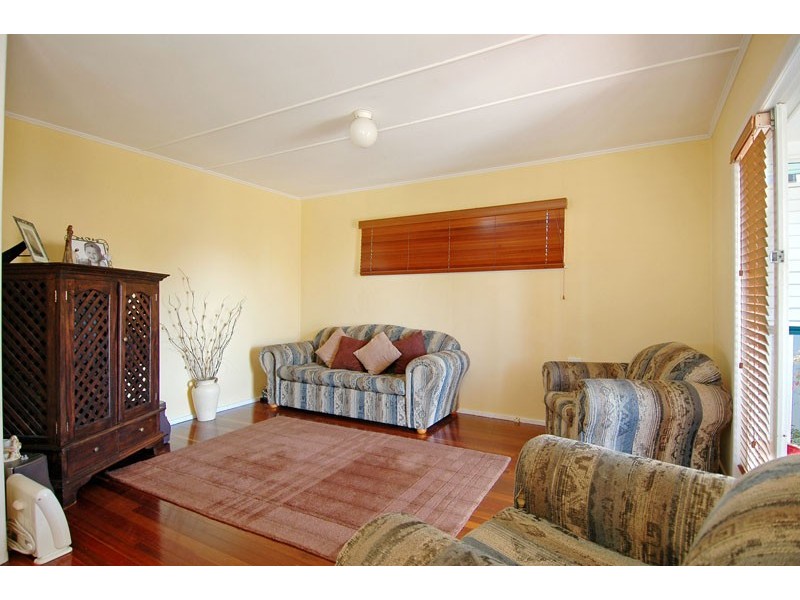 35 Donkin Street, Scarborough QLD 4020