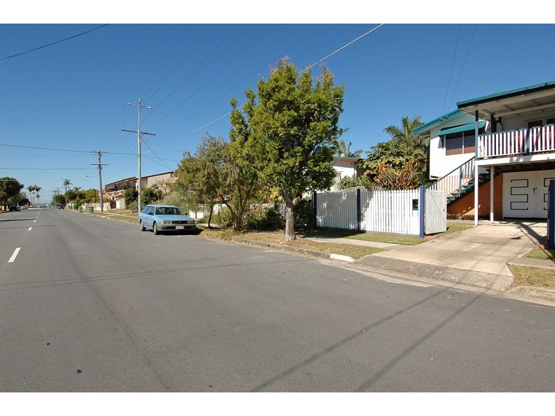 35 Donkin Street, Scarborough QLD 4020