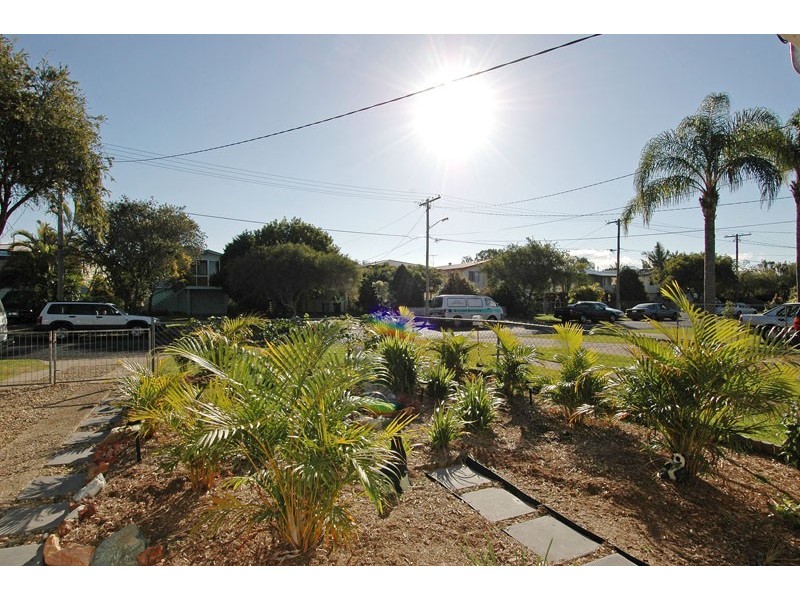 20 Ettie Street, Redcliffe QLD 4020