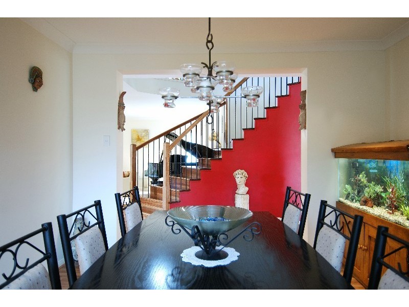 6 Eva Court, Kippa-ring QLD 4021