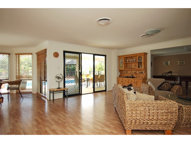 6 Eva Court, Kippa-ring QLD 4021