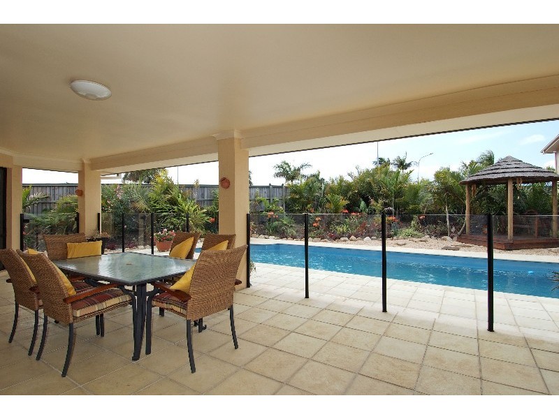 6 Eva Court, Kippa-ring QLD 4021