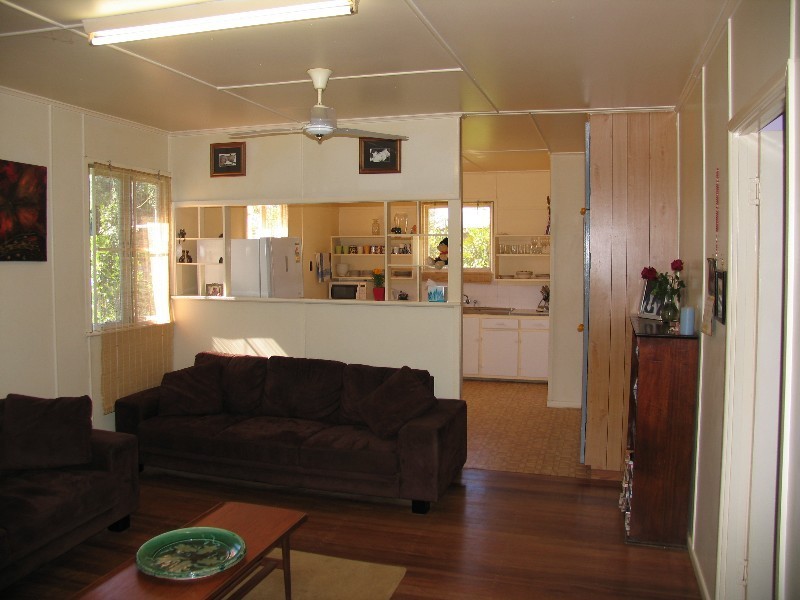 33 Enoch St, Clontarf QLD 4019