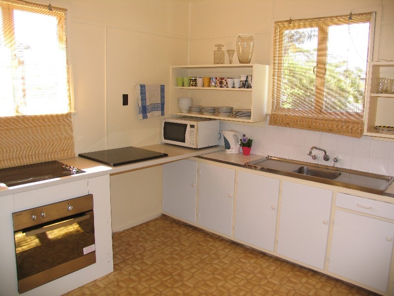 33 Enoch St, Clontarf QLD 4019