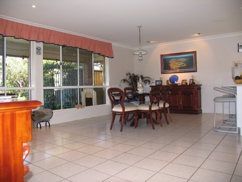 8 Eagle Court, Scarborough QLD 4020