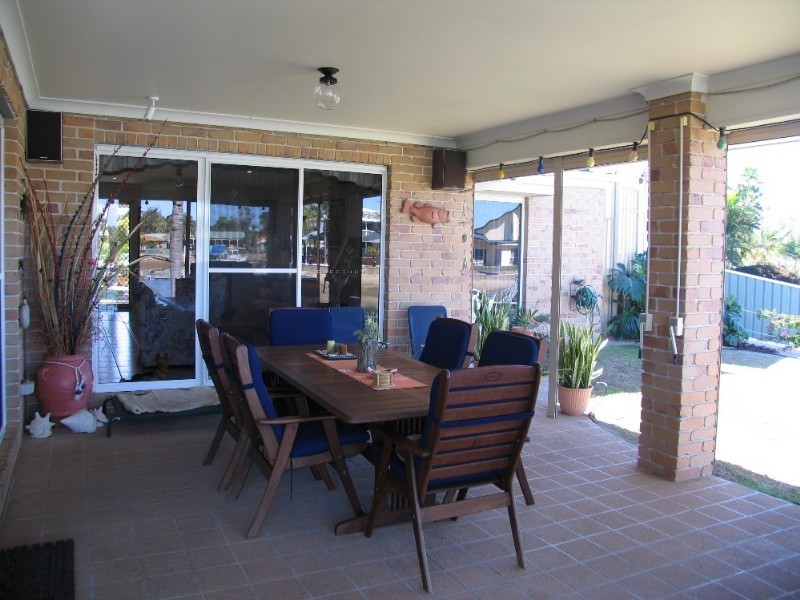 8 Eagle Court, Scarborough QLD 4020