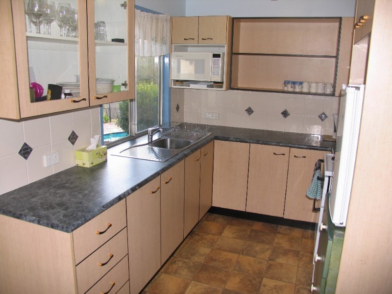 215 MacDonnell Road, Clontarf QLD 4019