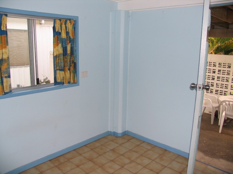 215 MacDonnell Road, Clontarf QLD 4019