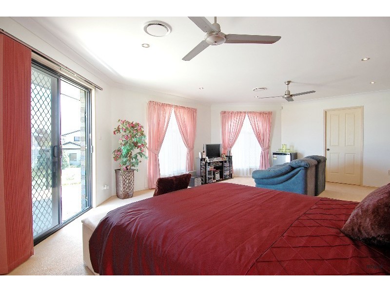 20 Sands Street, Redcliffe QLD 4020