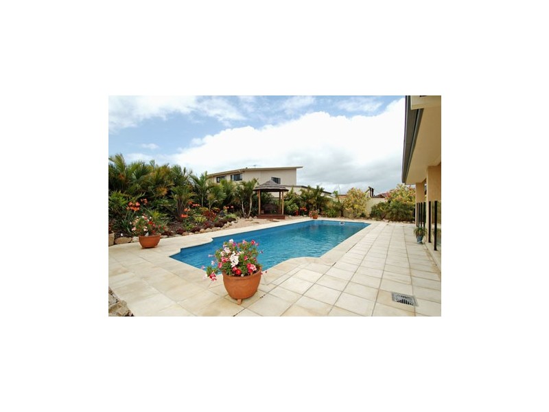 6 Eva Court, Kippa-ring QLD 4021