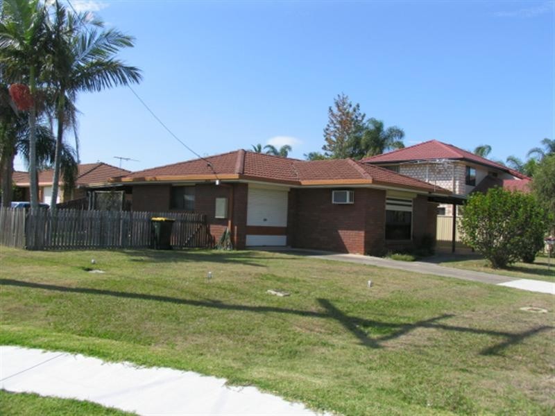 54 Grace Street, Scarborough QLD 4020