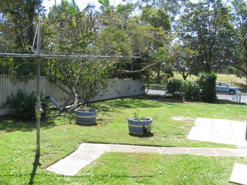 1 Henzell Street, Redcliffe QLD 4020