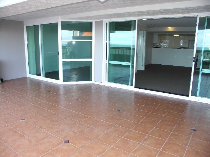 17/94 Prince Edward Parade, Redcliffe QLD 4020