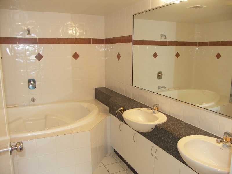 17/94 Prince Edward Parade, Redcliffe QLD 4020