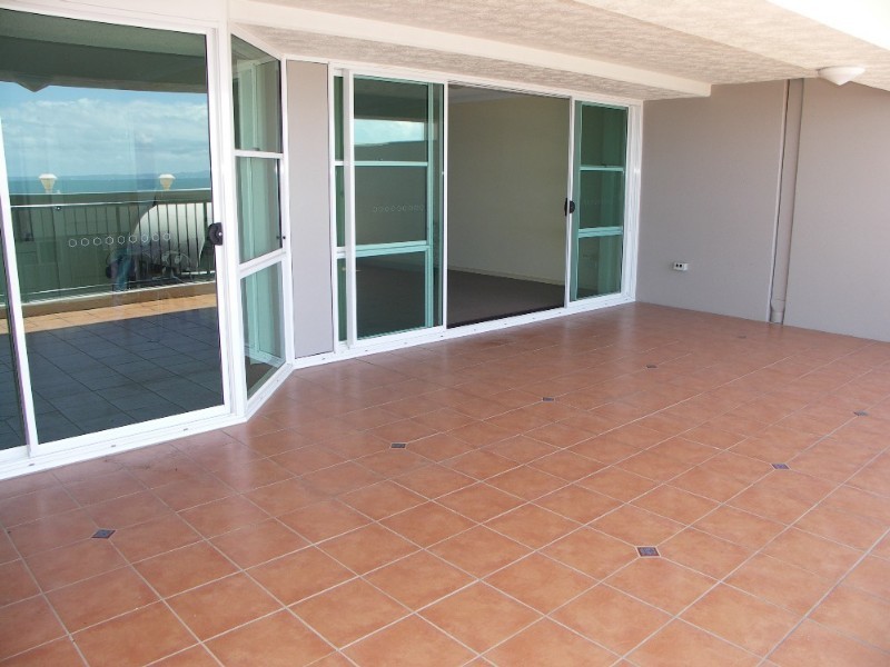 17/94 Prince Edward Parade, Redcliffe QLD 4020