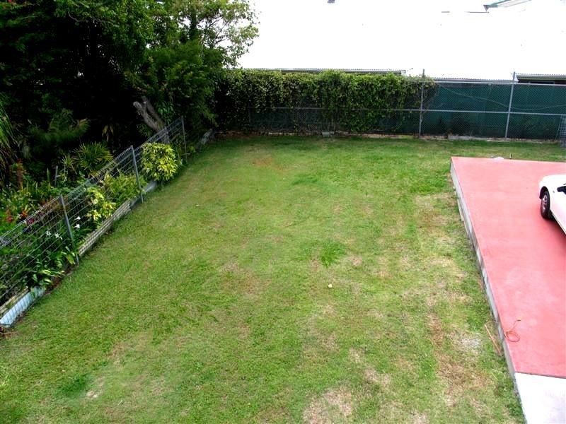 8 Ashmole Road, Redcliffe QLD 4020