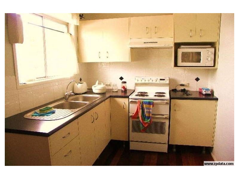 27 Sportsground Street, Redcliffe QLD 4020