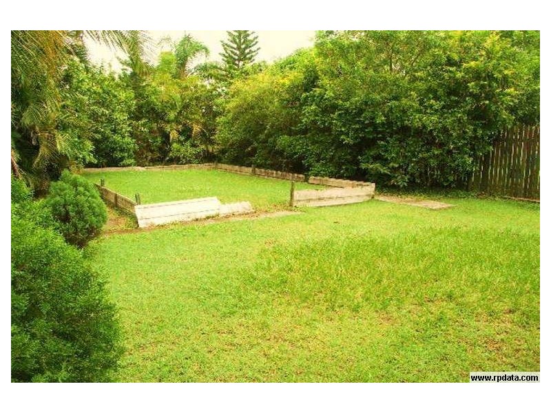 27 Sportsground Street, Redcliffe QLD 4020