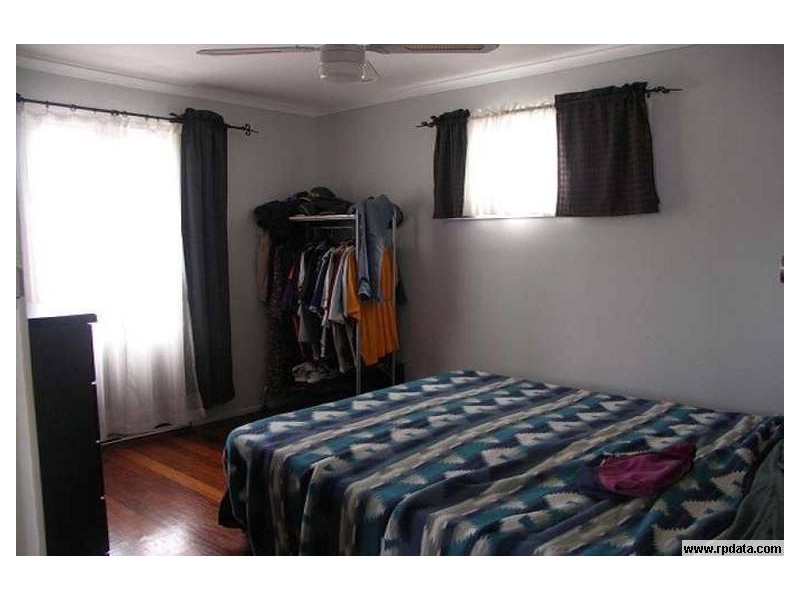 27 Sportsground Street, Redcliffe QLD 4020