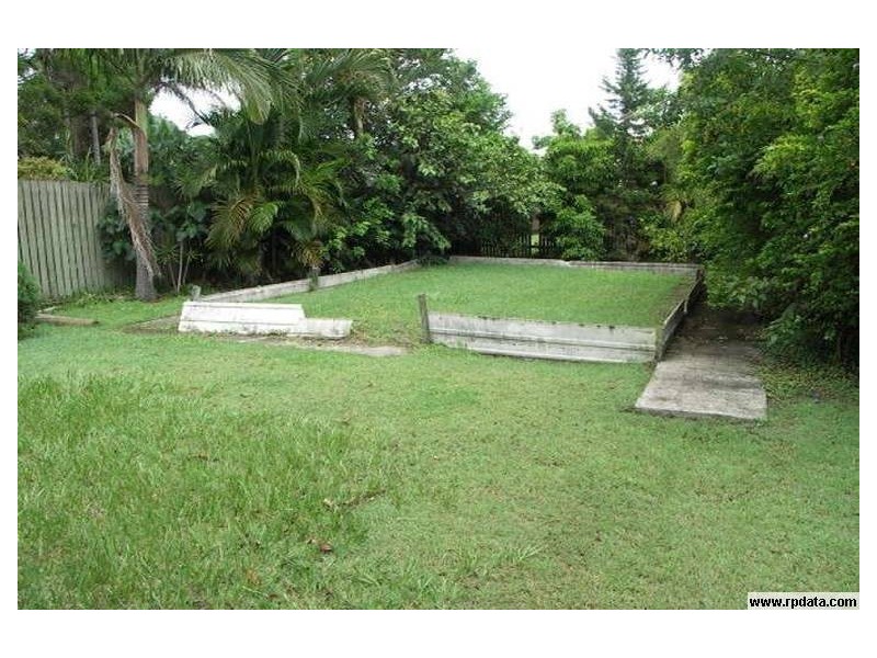 27 Sportsground Street, Redcliffe QLD 4020