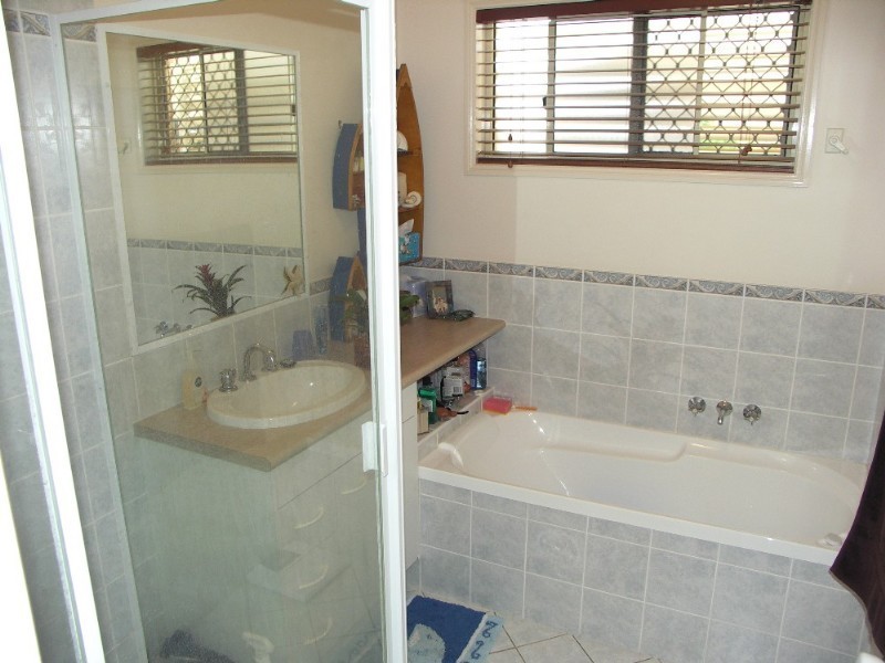 1/30 Blakeney Street, Woody Point QLD 4019