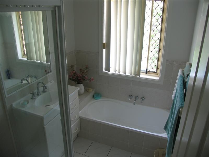 4/86 Georgina Street, Woody Point QLD 4019