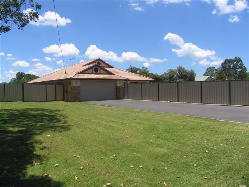 262 Peterson Road, Morayfield QLD 4506