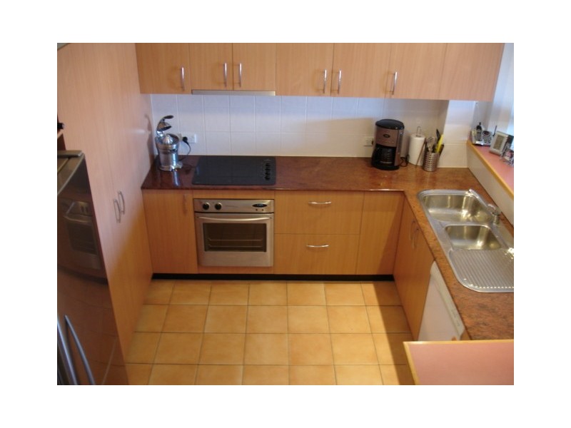 4/156 Griffith Road, Scarborough QLD 4020