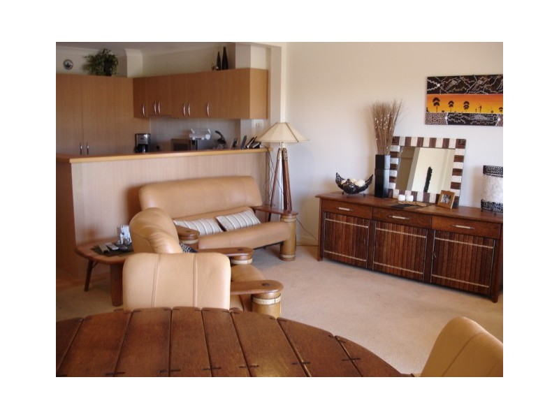 4/156 Griffith Road, Scarborough QLD 4020