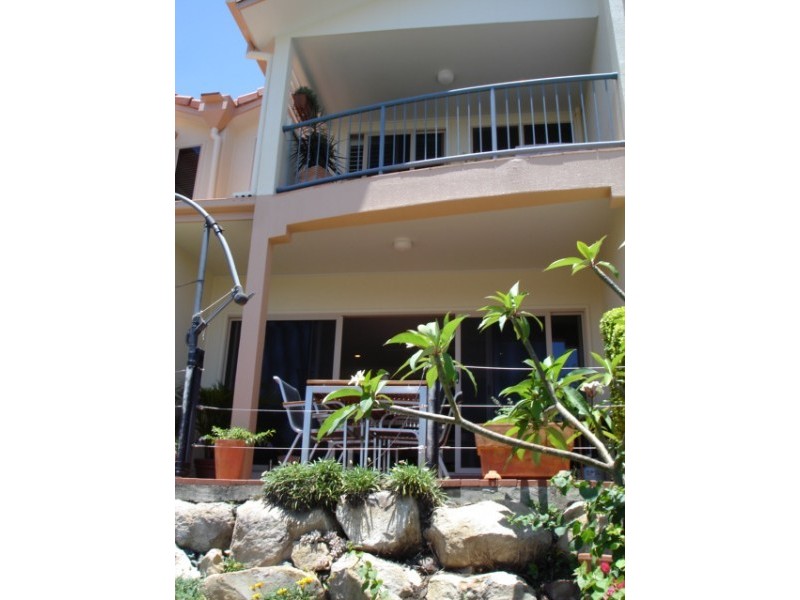 4/156 Griffith Road, Scarborough QLD 4020