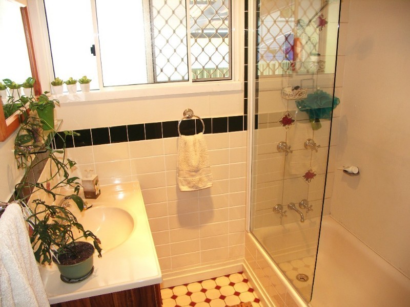 21 Pownall Crescent, Margate QLD 4019