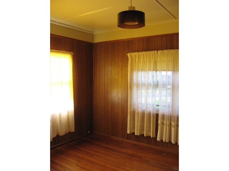 3 Joyce Street, Redcliffe QLD 4020