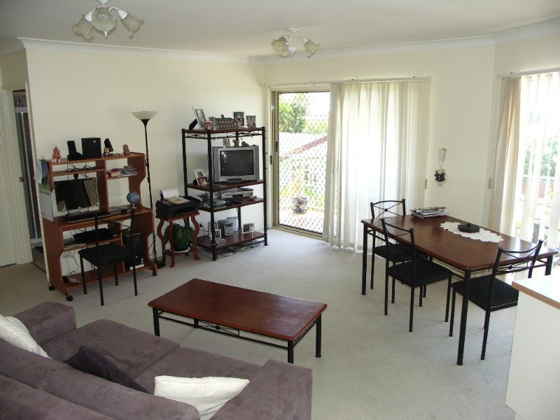 8/10 Caroline Street, Woody Point QLD 4019