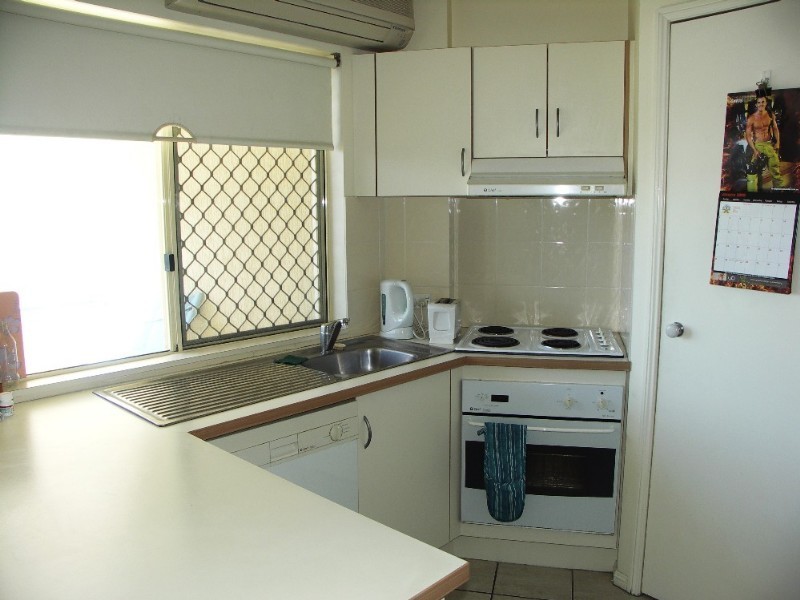 8/10 Caroline Street, Woody Point QLD 4019